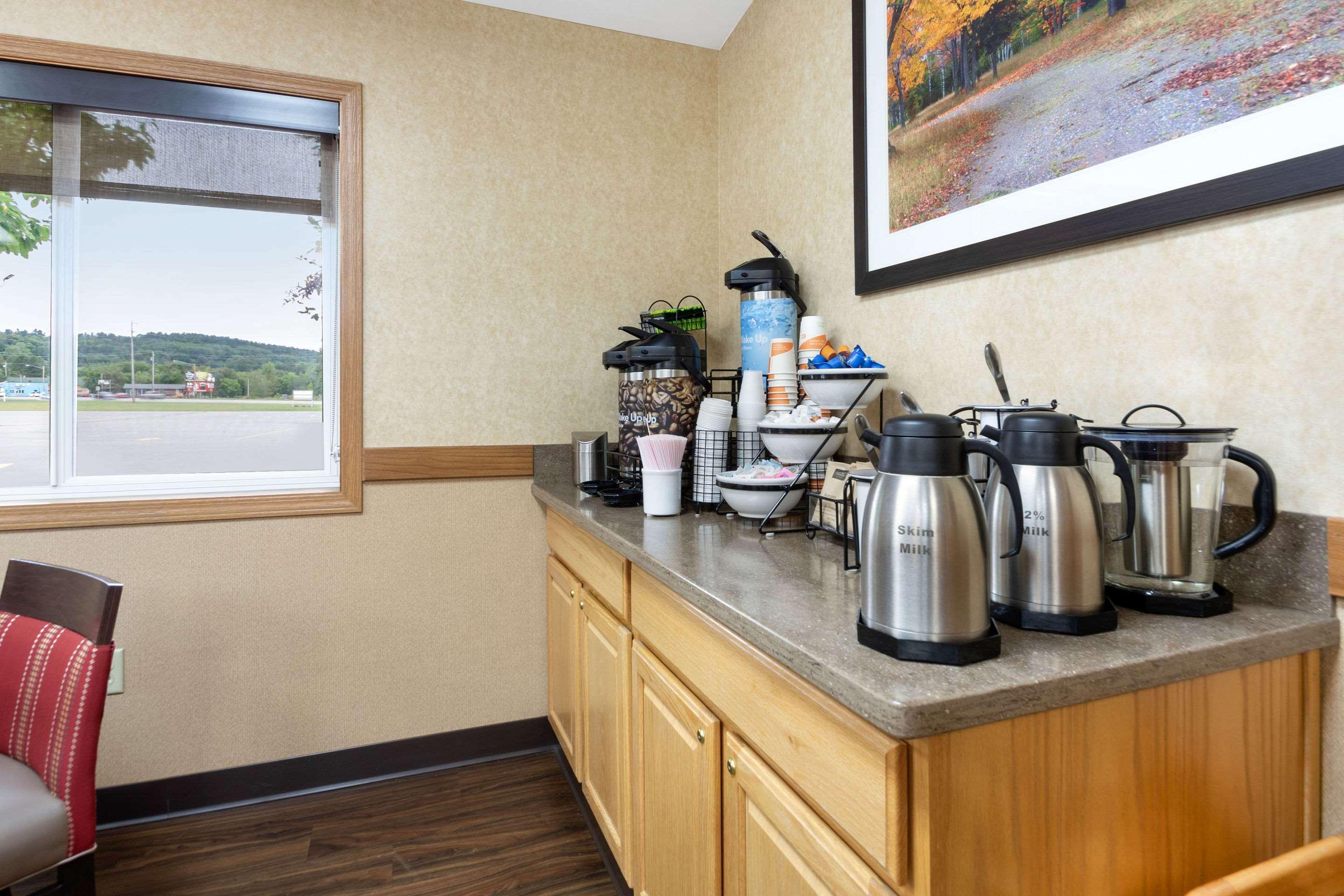 Comfort Inn Iron Mountain Exterior foto