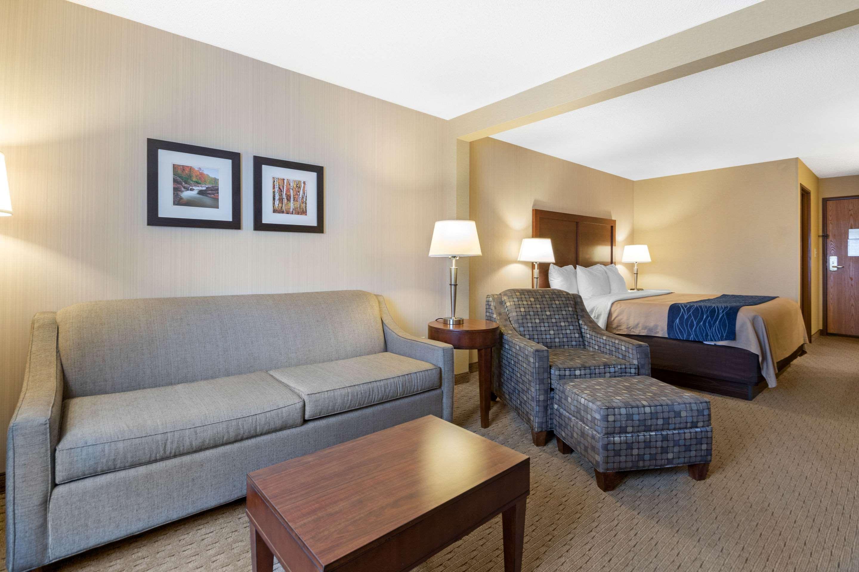 Comfort Inn Iron Mountain Exterior foto
